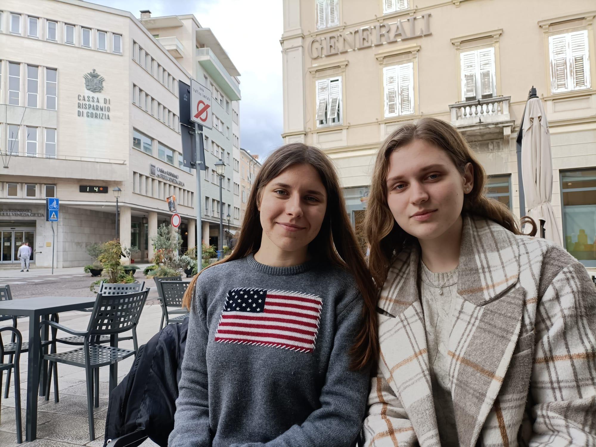Immagine per In fuga dalla guerra e l'arrivo a Gorizia, Veronika sogna di cantare